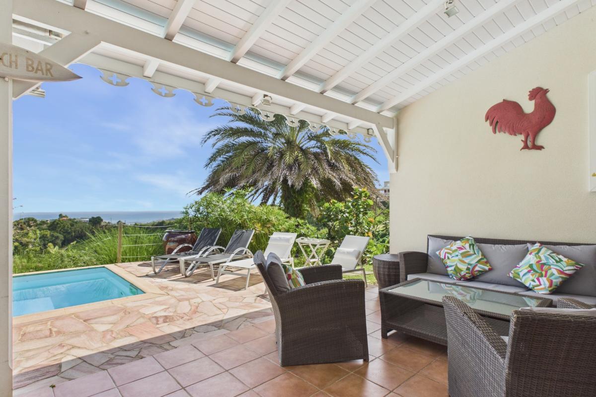 Location villa 6 personnes martinique piscine transats